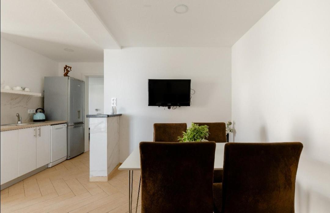 Apartment Rio 2 With Sea View, Free Parking, Wifi Pisak Exteriör bild